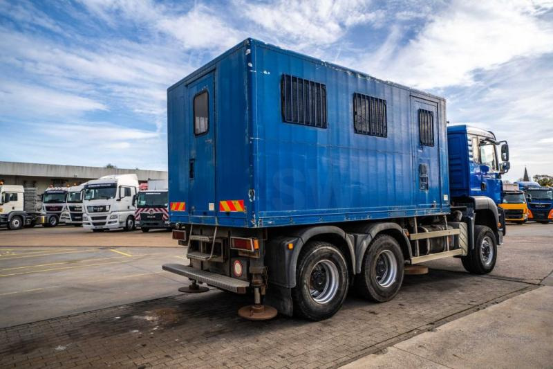 MAN TGA 33.363 FDAK- 6x6 + LABO - Camion fourgon: photos 4 MAN TGA 33.363 FDAK- 6x6 + LABO - Camion fourgon: photos 4