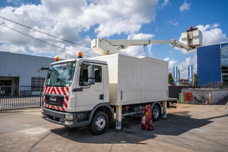 Camion avec nacelle MAN TGL 12.180 BB - COMET 151 TAL: photos 7