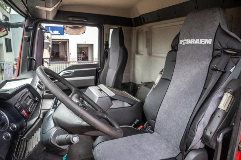 Photo d'intérieur 1: Camion plateau, Camion grue MAN TGS 33.360 BB + KENNIS 16 T/M -3XHYDR.