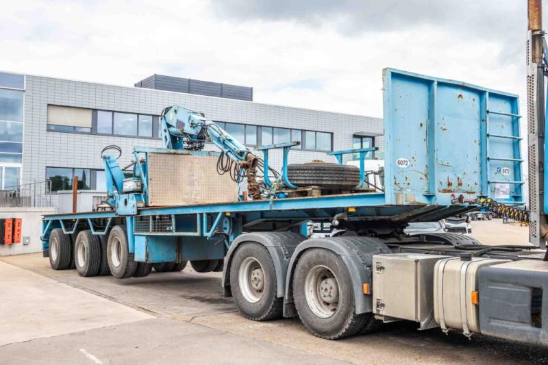 Kennis KRAAN/CRANE/GRUE/KRAN - KENNIS 14 TON/M - Semi-remorque: photos 4 Kennis KRAAN/CRANE/GRUE/KRAN - KENNIS 14 TON/M - Semi-remorque: photos 4