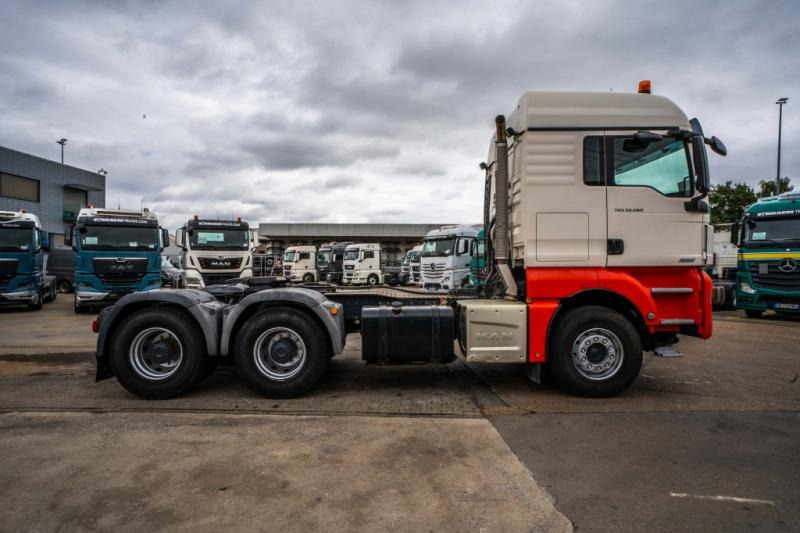 MAN TGX 33.560 XLX BLS+BIG AXLES+INTARDER - Tracteur routier: photos 3 MAN TGX 33.560 XLX BLS+BIG AXLES+INTARDER - Tracteur routier: photos 3