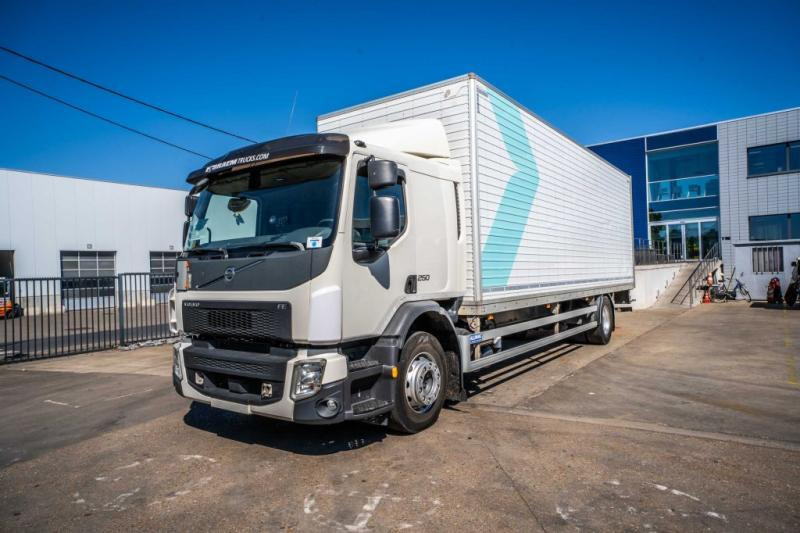 Volvo FE 250 (19T)+DHOLLANDIA 2 T. - Camion fourgon: photos 1 Volvo FE 250 (19T)+DHOLLANDIA 2 T. - Camion fourgon: photos 1