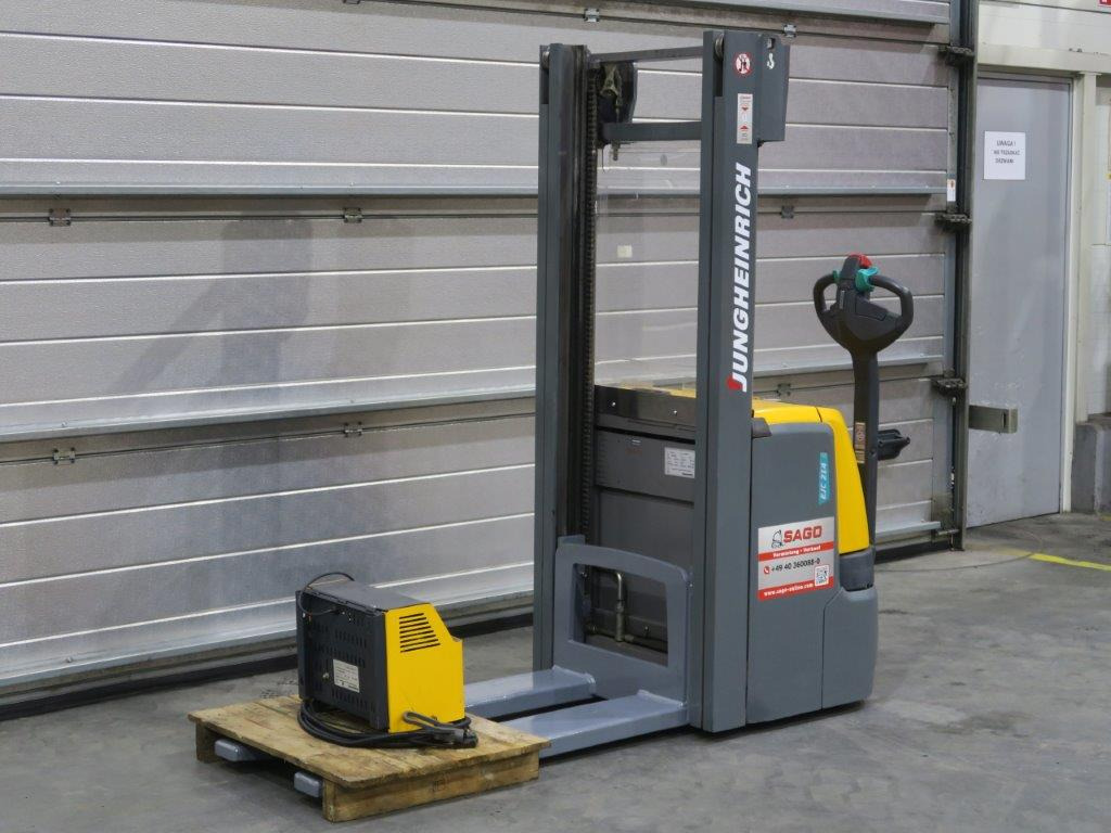 Jungheinrich EJC214 - Gerbeur: photos 2 Jungheinrich EJC214 - Gerbeur: photos 2