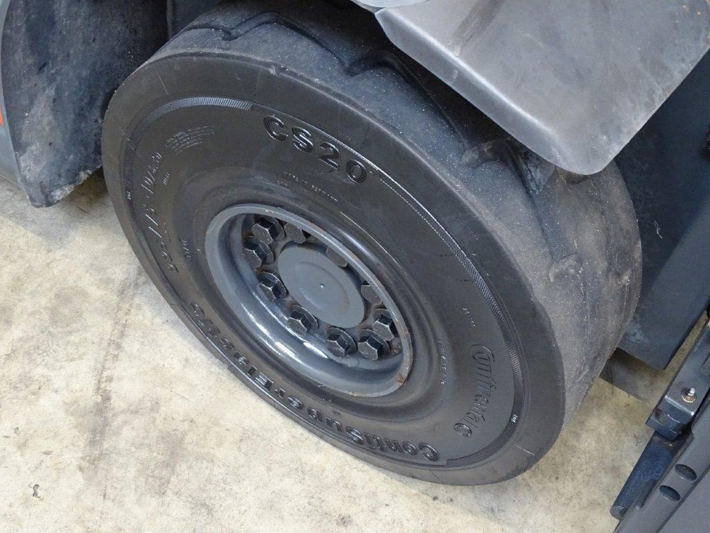 Linde H25D-01 - Chariot élévateur diesel: photos 2 Linde H25D-01 - Chariot élévateur diesel: photos 2