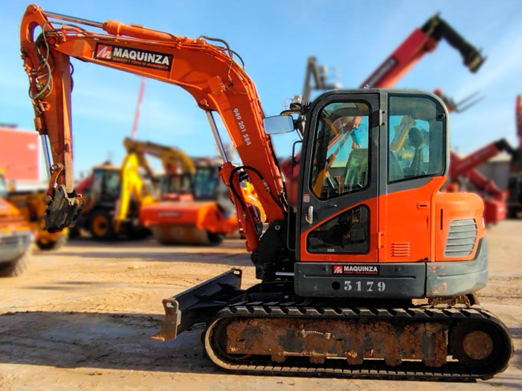 DOOSAN DX85R-3 - Mini pelle: photos 1 DOOSAN DX85R-3 - Mini pelle: photos 1