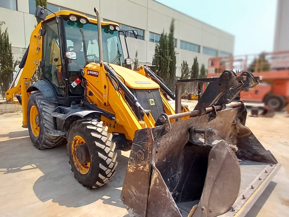 JCB 3CX-4T - Tractopelle: photos 5 JCB 3CX-4T - Tractopelle: photos 5