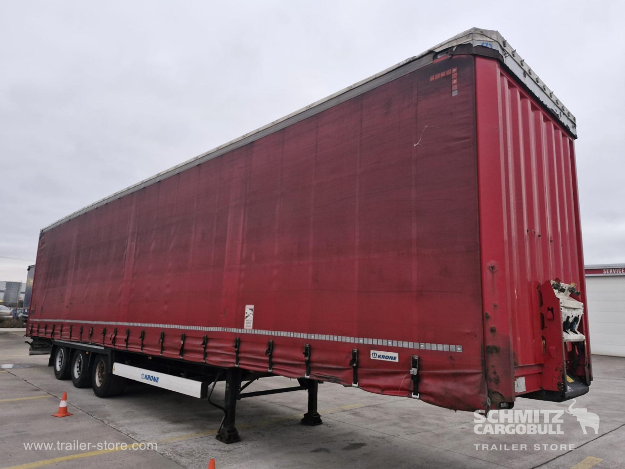 KRONE Curtainsider Mega - Semi-remorque rideaux coulissants: photos 1 KRONE Curtainsider Mega - Semi-remorque rideaux coulissants: photos 1