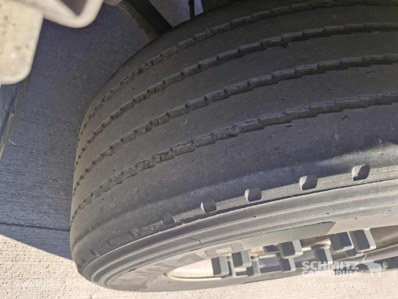 SCHMITZ Reefer Multitemp - Semi-remorque isothermique: photos 3 SCHMITZ Reefer Multitemp - Semi-remorque isothermique: photos 3