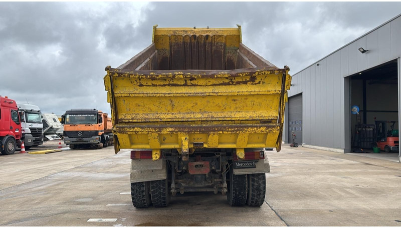 Mercedes-Benz ACTROS 2640 (EPS / LAMES / GRAND PONT / 6X4 / 3 PEDALES) - Camion benne: photos 5 Mercedes-Benz ACTROS 2640 (EPS / LAMES / GRAND PONT / 6X4 / 3 PEDALES) - Camion benne: photos 5