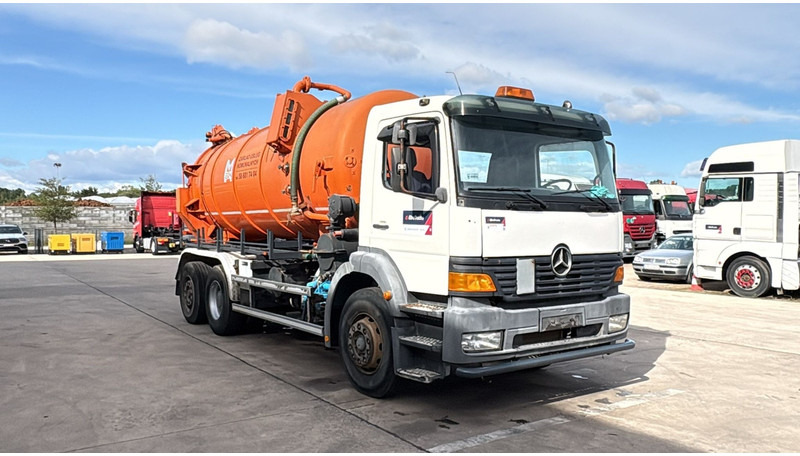Mercedes-Benz Atego 2528 (14500L / LAMES DEVANT / 6X2 / BOITE MANUELLE) - Camion vidangeur: photos 3 Mercedes-Benz Atego 2528 (14500L / LAMES DEVANT / 6X2 / BOITE MANUELLE) - Camion vidangeur: photos 3