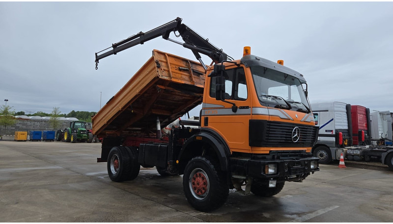 Mercedes-Benz SK 1735 (V8 2X TURBO / 4X4 / PARFAIT ETAT !!!! / GRUE / LAMES / GRAND PONT / TOP CONDITION !!!) - Camion benne, Camion grue: photos 3 Mercedes-Benz SK 1735 (V8 2X TURBO / 4X4 / PARFAIT ETAT !!!! / GRUE / LAMES / GRAND PONT / TOP CONDITION !!!) - Camion benne, Camion grue: photos 3