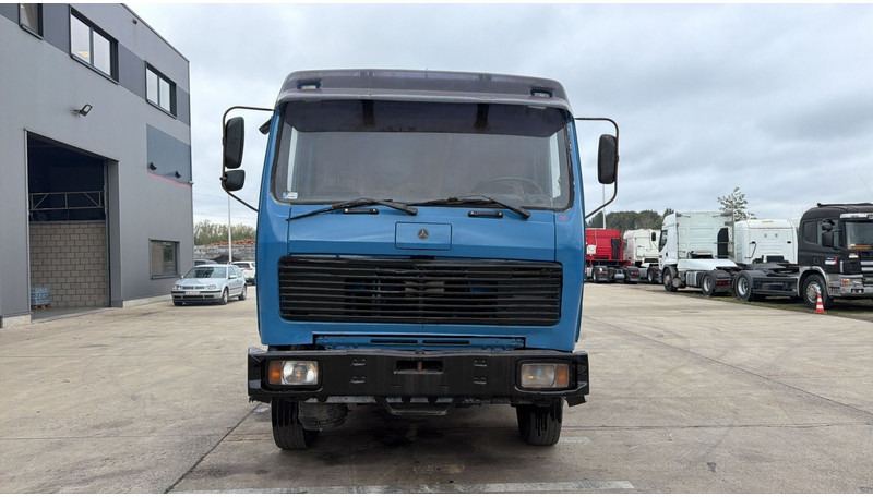 Mercedes-Benz SK 2626 (6X4 / GRAND PONT / LAMES / 14000 LITERS) - Camion vidangeur: photos 2 Mercedes-Benz SK 2626 (6X4 / GRAND PONT / LAMES / 14000 LITERS) - Camion vidangeur: photos 2