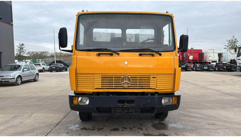 Mercedes-Benz SK 814 (MANUAL PUMP / POMPE MANUELLE / LAMES) - Camion benne: photos 2 Mercedes-Benz SK 814 (MANUAL PUMP / POMPE MANUELLE / LAMES) - Camion benne: photos 2