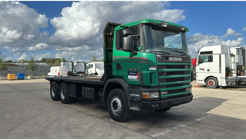 Scania 124 - 400 (POMPE MANUELLE / MANUAL PUMP / BIG HUB / GRAND PONT / LAMES / STEEL) - Camion plateau: photos 3 Scania 124 - 400 (POMPE MANUELLE / MANUAL PUMP / BIG HUB / GRAND PONT / LAMES / STEEL) - Camion plateau: photos 3