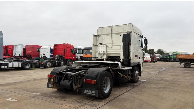 DAF 105 XF 410 (BOITE MANUELLE / MANUAL GEARBOX) - Tracteur routier: photos 4 DAF 105 XF 410 (BOITE MANUELLE / MANUAL GEARBOX) - Tracteur routier: photos 4