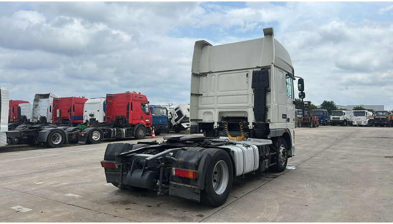 DAF 105 XF 460 (BOITE MANUELLE / MANUAL GEARBOX / CLEAN CONDITION / PROPRE) - Tracteur routier: photos 5 DAF 105 XF 460 (BOITE MANUELLE / MANUAL GEARBOX / CLEAN CONDITION / PROPRE) - Tracteur routier: photos 5