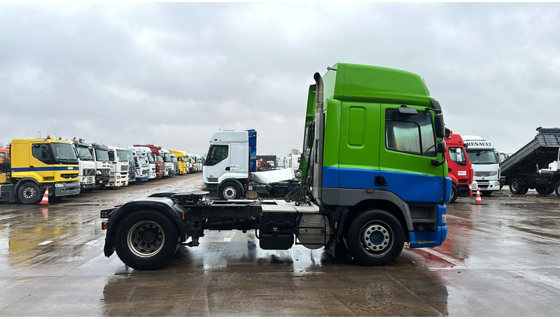 DAF 85 CF 410 (BOITE MANUELLE / MANUAL GEARBOX) - Tracteur routier: photos 2 DAF 85 CF 410 (BOITE MANUELLE / MANUAL GEARBOX) - Tracteur routier: photos 2