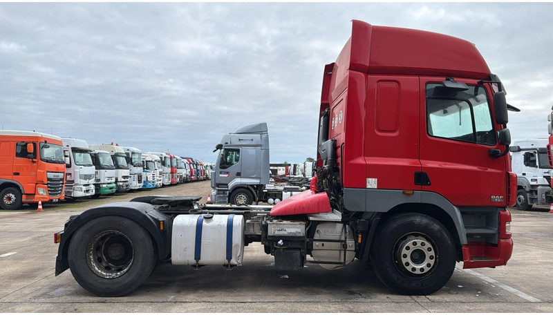 DAF CF 85.410 (BOITE MANUELLE / MANUAL GEARBOX) - Tracteur routier: photos 3 DAF CF 85.410 (BOITE MANUELLE / MANUAL GEARBOX) - Tracteur routier: photos 3