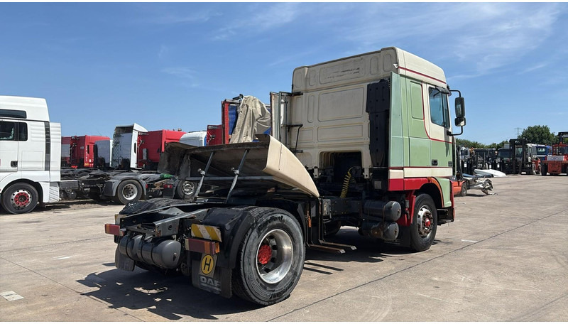 DAF XF 95.430 (EURO 3 / BOITE MANUELLE / MANUAL GEARBOX) - Tracteur routier: photos 5 DAF XF 95.430 (EURO 3 / BOITE MANUELLE / MANUAL GEARBOX) - Tracteur routier: photos 5