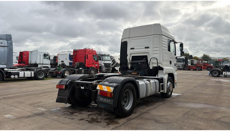 MAN TGA 18.350 (BOITE MANUELLE / MANUAL GEARBOX) - Tracteur routier: photos 4 MAN TGA 18.350 (BOITE MANUELLE / MANUAL GEARBOX) - Tracteur routier: photos 4