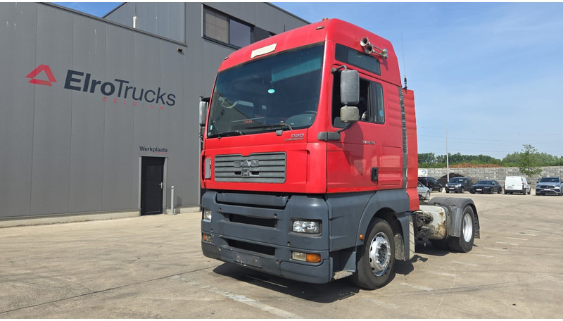 MAN TGA 18.390 (BOITE MANUELLE / MANUAL GEARBOX / PTO / POMPE HYDRAULIQUE) - Tracteur routier: photos 1 MAN TGA 18.390 (BOITE MANUELLE / MANUAL GEARBOX / PTO / POMPE HYDRAULIQUE) - Tracteur routier: photos 1
