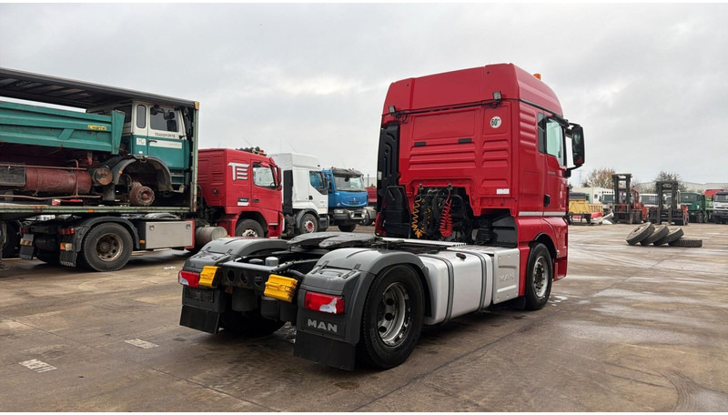 MAN TGX 18.480 (321.000 KM !!! / RETARDER / BELGIAN TRUCK / EURO 6 / PERFECT CONDITION / 3700H) - Tracteur routier: photos 4 MAN TGX 18.480 (321.000 KM !!! / RETARDER / BELGIAN TRUCK / EURO 6 / PERFECT CONDITION / 3700H) - Tracteur routier: photos 4