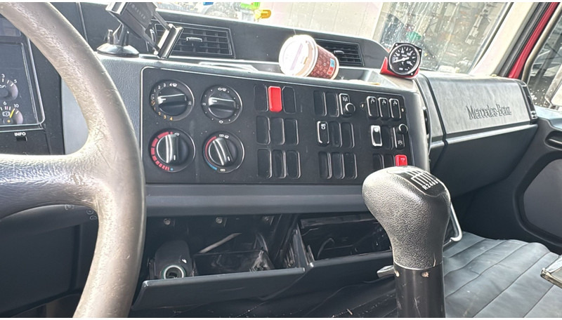Tracteur routier Mercedes-Benz Actros 1840 (4X4 / LAMES / GRANT PONT / PARFAIT ETAT / MP1 / V6 / ALLRAD): photos 15