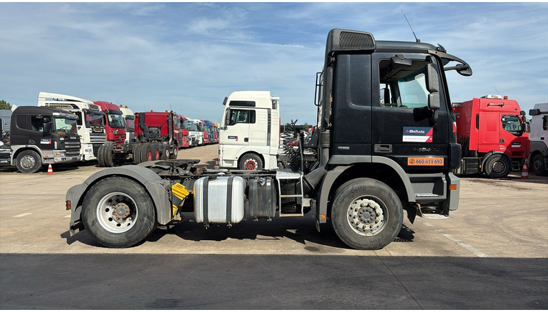 Mercedes-Benz Actros 1841 (MP3 / EURO 5 / PTO / HYDRAULIC PUMP / V6) - Tracteur routier: photos 3 Mercedes-Benz Actros 1841 (MP3 / EURO 5 / PTO / HYDRAULIC PUMP / V6) - Tracteur routier: photos 3