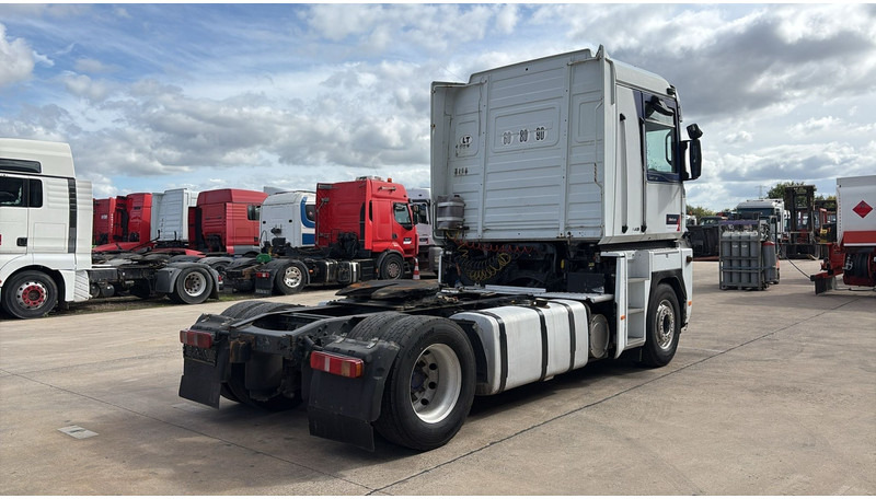 Renault Magnum 440 (BOITE MANUELLE / MANUAL GEARBOX) - Tracteur routier: photos 4 Renault Magnum 440 (BOITE MANUELLE / MANUAL GEARBOX) - Tracteur routier: photos 4