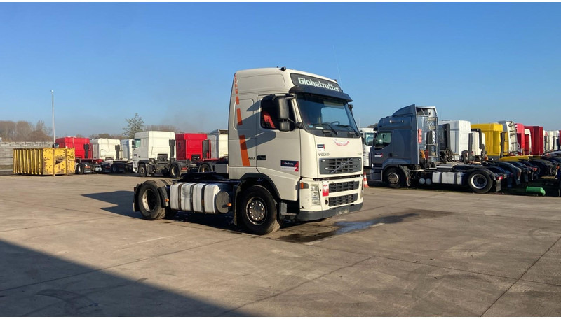 Volvo FH 12.420 (PTO / POMPE HYDRAULIQUE / BOITE MANUELLE / MANUAL GEARBOX) - Tracteur routier: photos 4 Volvo FH 12.420 (PTO / POMPE HYDRAULIQUE / BOITE MANUELLE / MANUAL GEARBOX) - Tracteur routier: photos 4