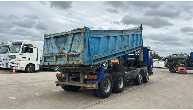 Volvo FL 12.380 (8X4 /STEEL SUSP. / BOITE MANUELLE / MANUAL GEARBOX) - Camion benne: photos 4 Volvo FL 12.380 (8X4 /STEEL SUSP. / BOITE MANUELLE / MANUAL GEARBOX) - Camion benne: photos 4