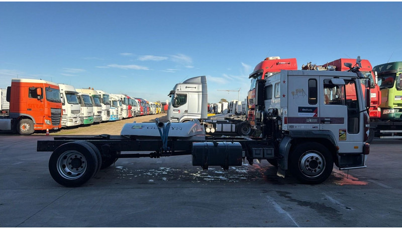 Volvo FL 6 - 220 (MANUAL GEARBOX / BOITE MANUELLE / 8 TONNES) - Châssis cabine: photos 3 Volvo FL 6 - 220 (MANUAL GEARBOX / BOITE MANUELLE / 8 TONNES) - Châssis cabine: photos 3