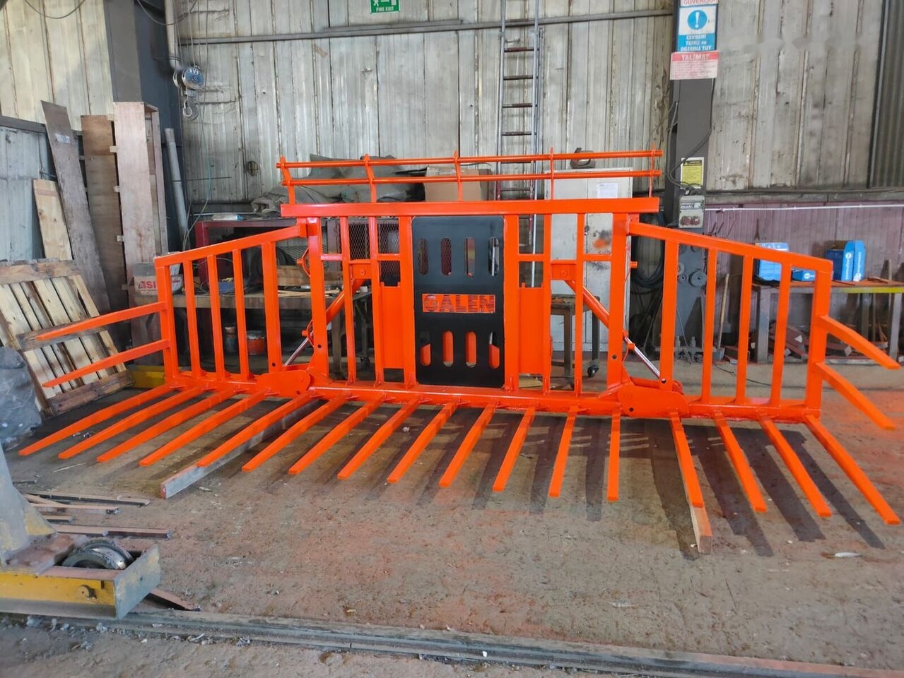 Galen New - Fourches pour Machine agricole: photos 3 Galen New - Fourches pour Machine agricole: photos 3