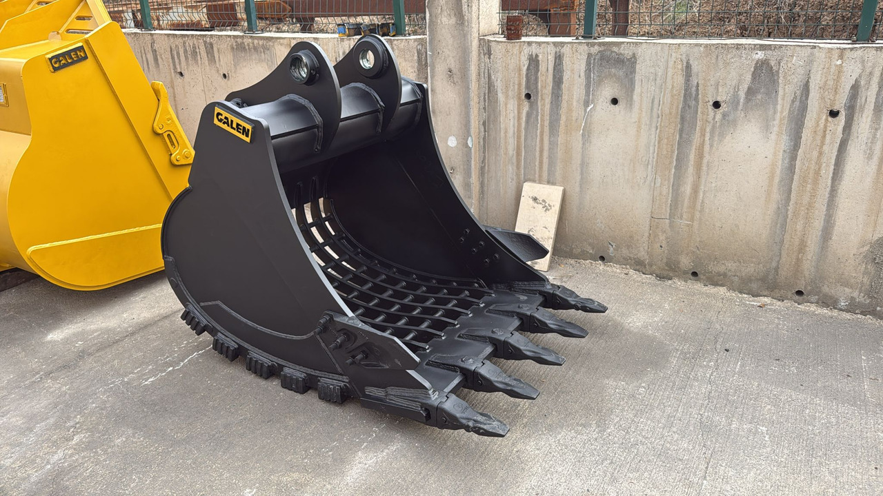 HYUNDAI HX225 Heavy Duty Sorting Bucket - Godet de tri: photos 1 HYUNDAI HX225 Heavy Duty Sorting Bucket - Godet de tri: photos 1