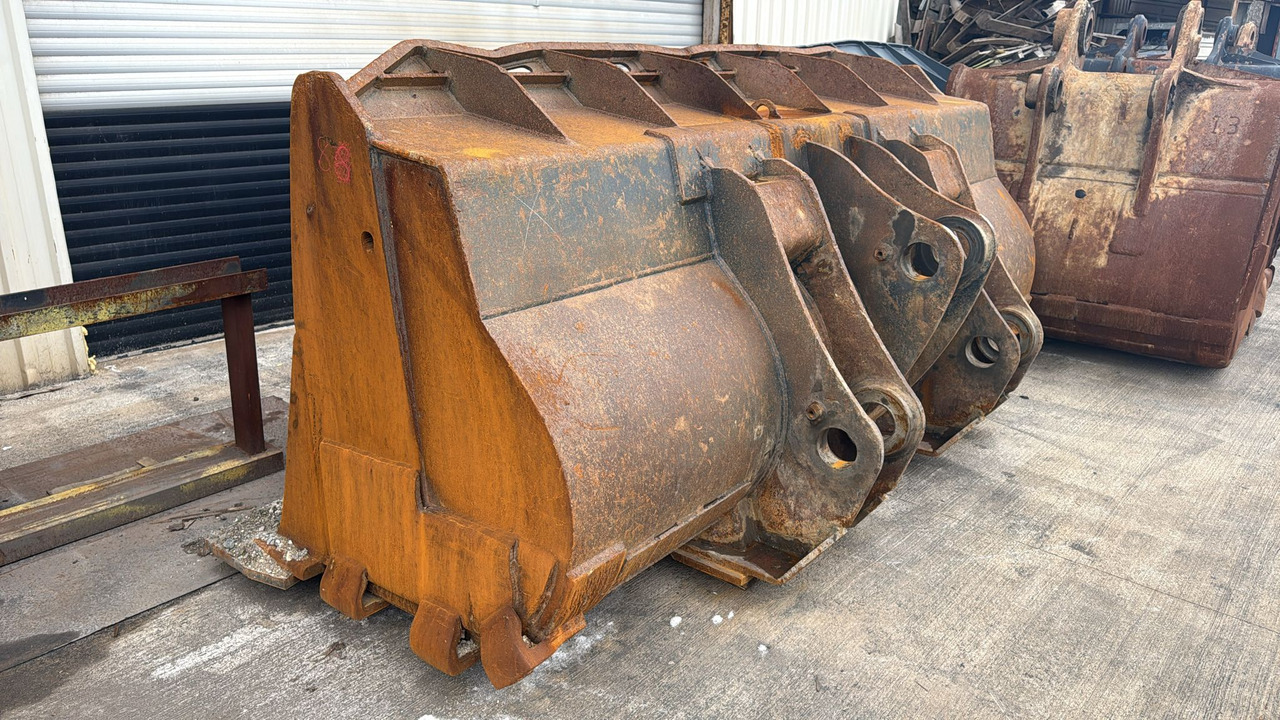 KOMATSU WA500 Loading Bucket - Godet pour chargeur: photos 2 KOMATSU WA500 Loading Bucket - Godet pour chargeur: photos 2