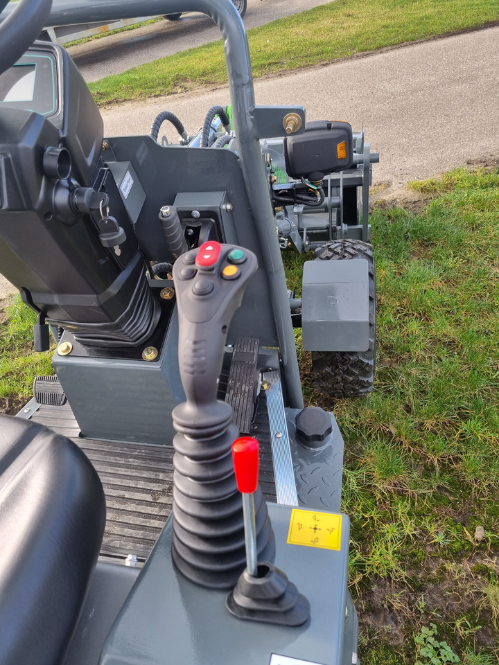 WCM L1150e E-Power - Chargeuse sur pneus: photos 4 WCM L1150e E-Power - Chargeuse sur pneus: photos 4