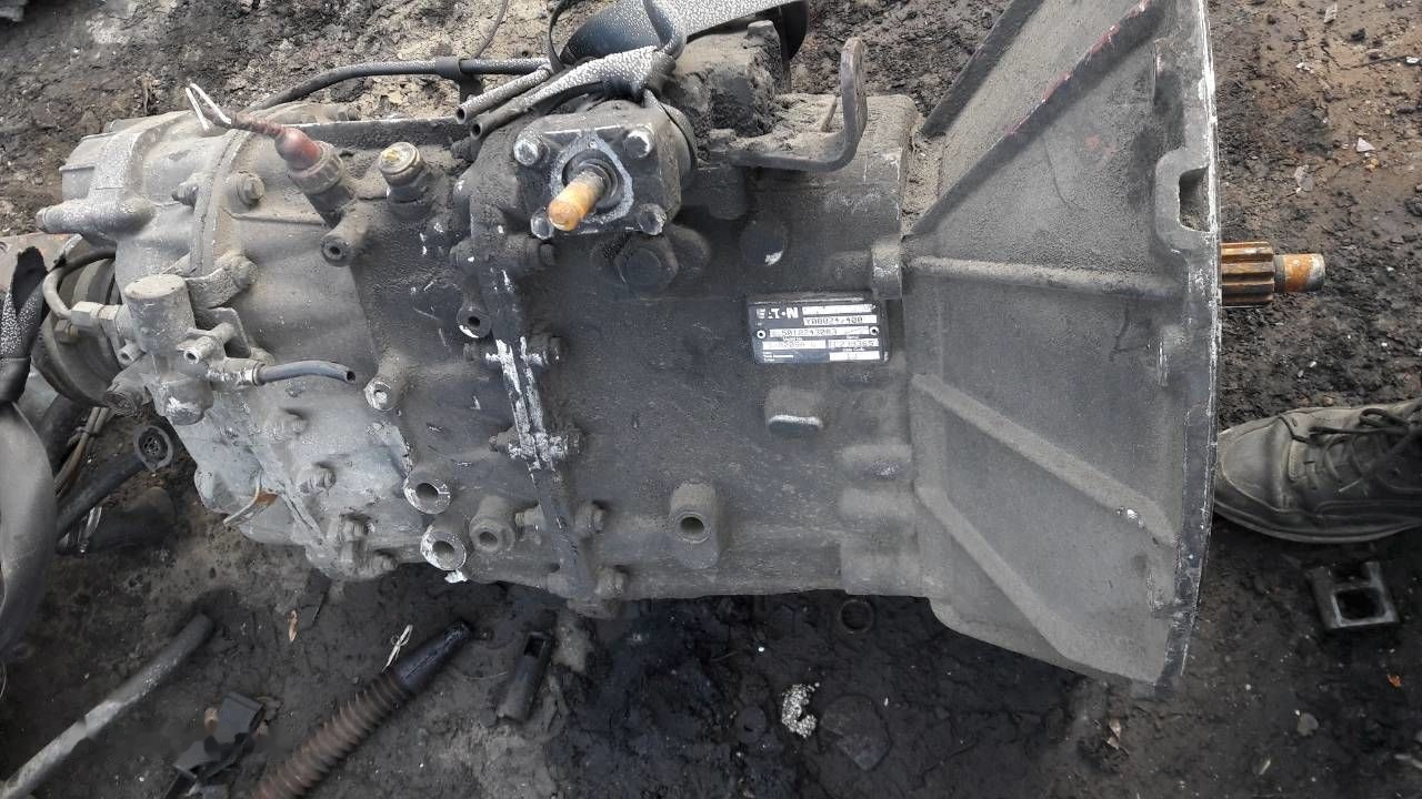 Renault EATON FS8209A Renault Premium - Boîte de vitesse pour Camion: photos 3 Renault EATON FS8209A Renault Premium - Boîte de vitesse pour Camion: photos 3