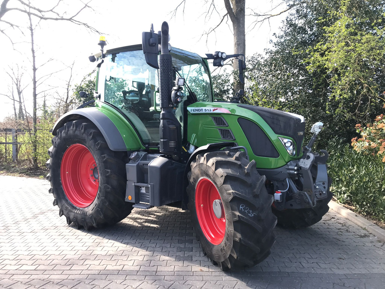 Fendt 513 Vario S4 PowerPlus - Tracteur agricole: photos 3 Fendt 513 Vario S4 PowerPlus - Tracteur agricole: photos 3