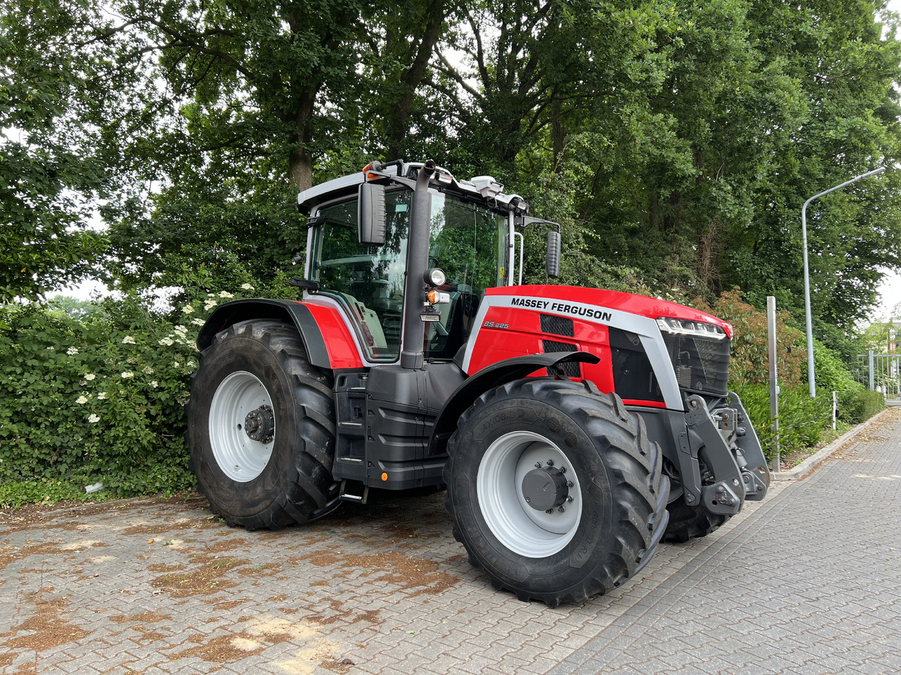 Massey Ferguson 8S.225 Dyne E-power - Tracteur agricole: photos 3 Massey Ferguson 8S.225 Dyne E-power - Tracteur agricole: photos 3