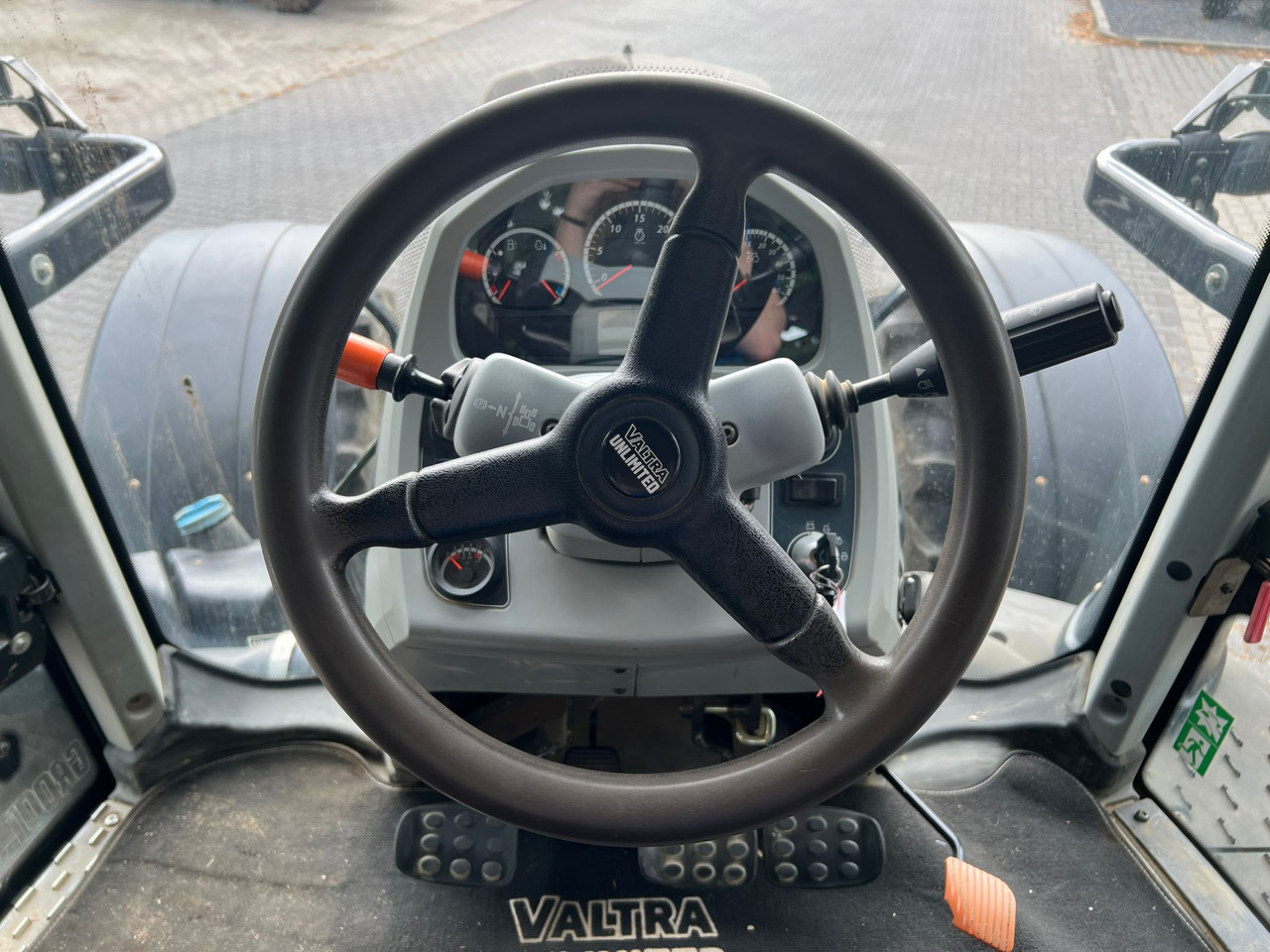 Tracteur agricole VALTRA T174 Versu: photos 14 Tracteur agricole VALTRA T174 Versu: photos 14