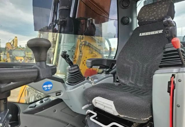 Liebherr A 916 Litronic, 2019 ROK, PODPORY + PŁUG, 6100 MTH - Pelle sur pneus: photos 3 Liebherr A 916 Litronic, 2019 ROK, PODPORY + PŁUG, 6100 MTH - Pelle sur pneus: photos 3