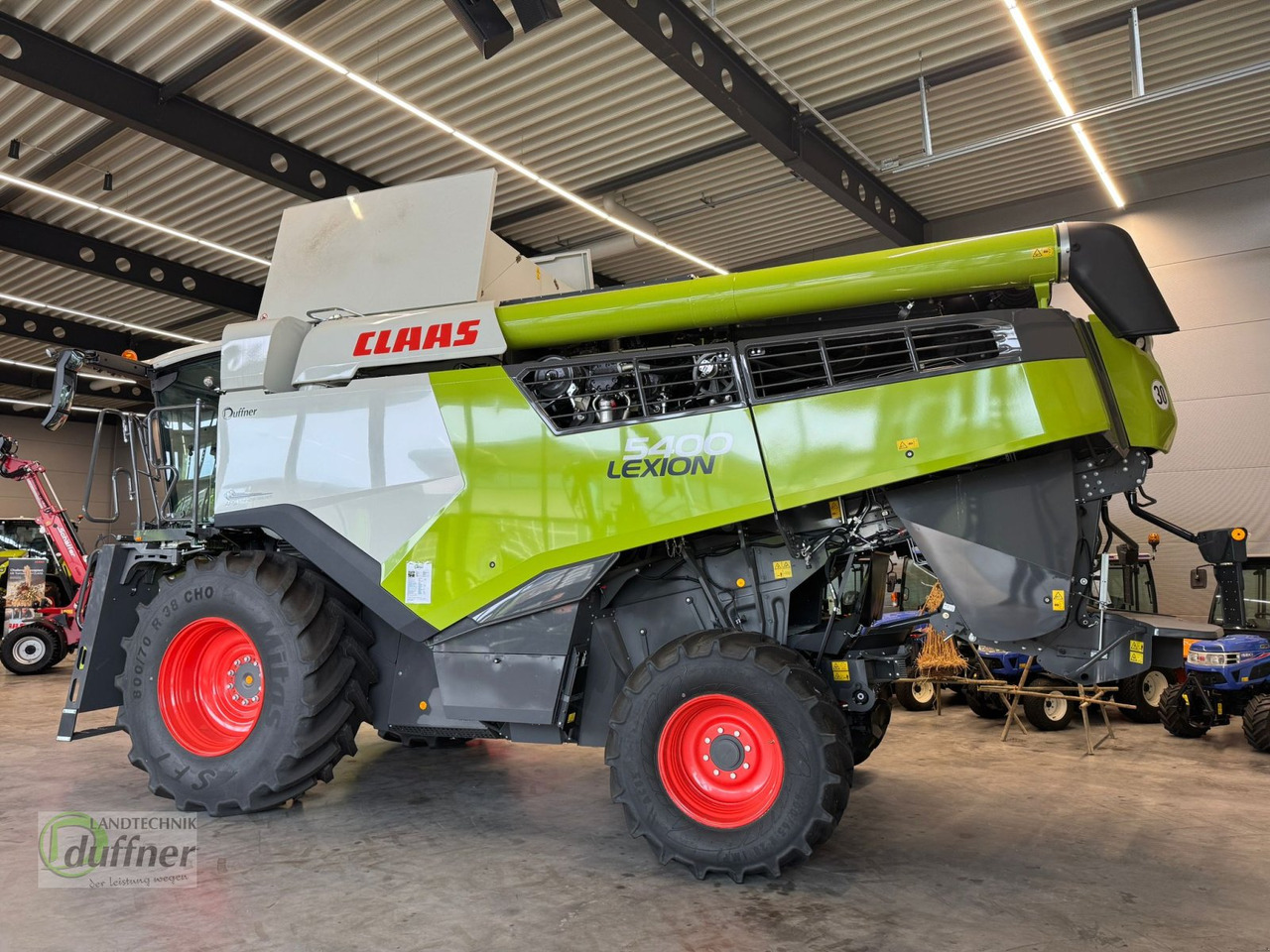 CLAAS Lexion 5400 Model C831... - Moissonneuse-batteuse: photos 4 CLAAS Lexion 5400 Model C831... - Moissonneuse-batteuse: photos 4