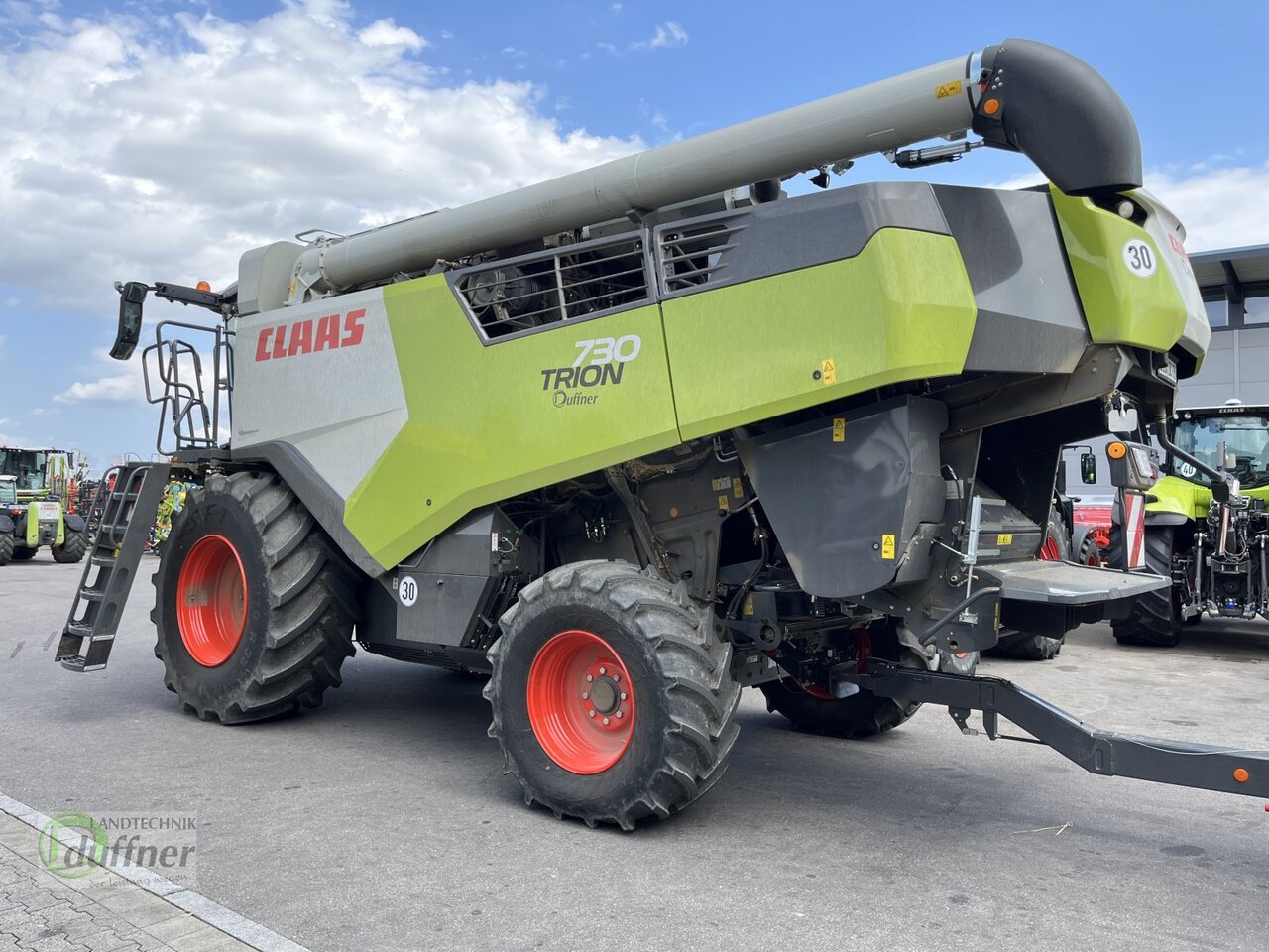 CLAAS Trion 730 - Moissonneuse-batteuse: photos 2 CLAAS Trion 730 - Moissonneuse-batteuse: photos 2