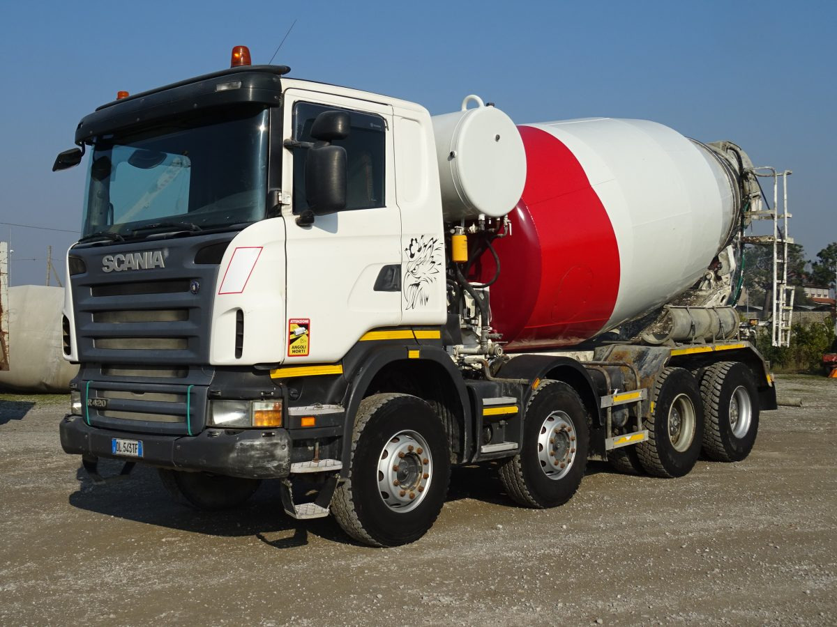 SCANIA R420 8X4 ARMEC HY120 - Camion malaxeur: photos 1 SCANIA R420 8X4 ARMEC HY120 - Camion malaxeur: photos 1