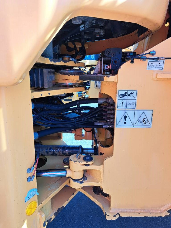 Chargeuse sur pneus Hyundai HL740-9 XTD, HL740XTD-9: photos 13