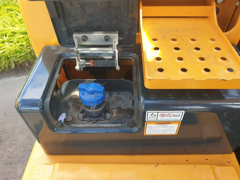 Pelle sur pneus Hyundai HW160: photos 11