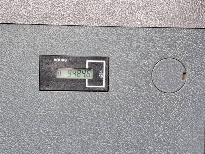 Pelle sur pneus Hyundai HW160: photos 15