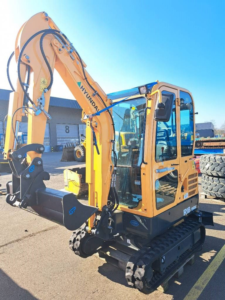 Hyundai R18-9AK - Mini pelle: photos 1 Hyundai R18-9AK - Mini pelle: photos 1