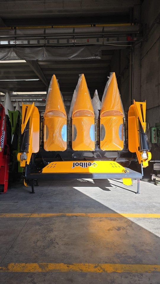 ELİBOL LR03 4 ROWS CORN HEADER - Cueilleur de maïs: photos 1 ELİBOL LR03 4 ROWS CORN HEADER - Cueilleur de maïs: photos 1