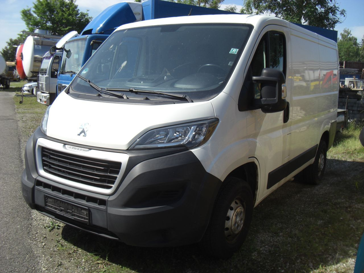 Peugeot BOXER 2,0 KURZ/NIEDRIG - Fourgonnette: photos 2 Peugeot BOXER 2,0 KURZ/NIEDRIG - Fourgonnette: photos 2